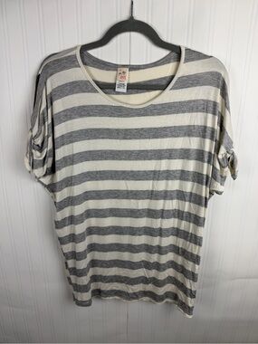 7th Ray Gray & Cream Striped Short Sleeve Top